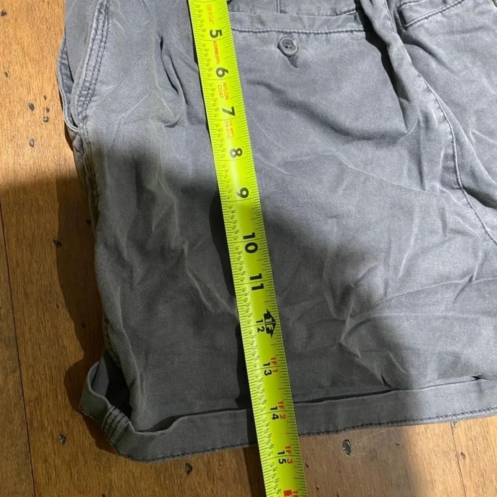 Old Navy Grey shorts‎ size S